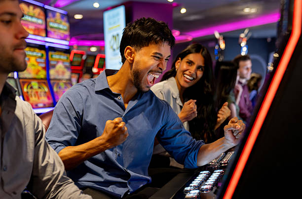 Player interface showing betting grid and live dealer on hah303 Capsa Banting table